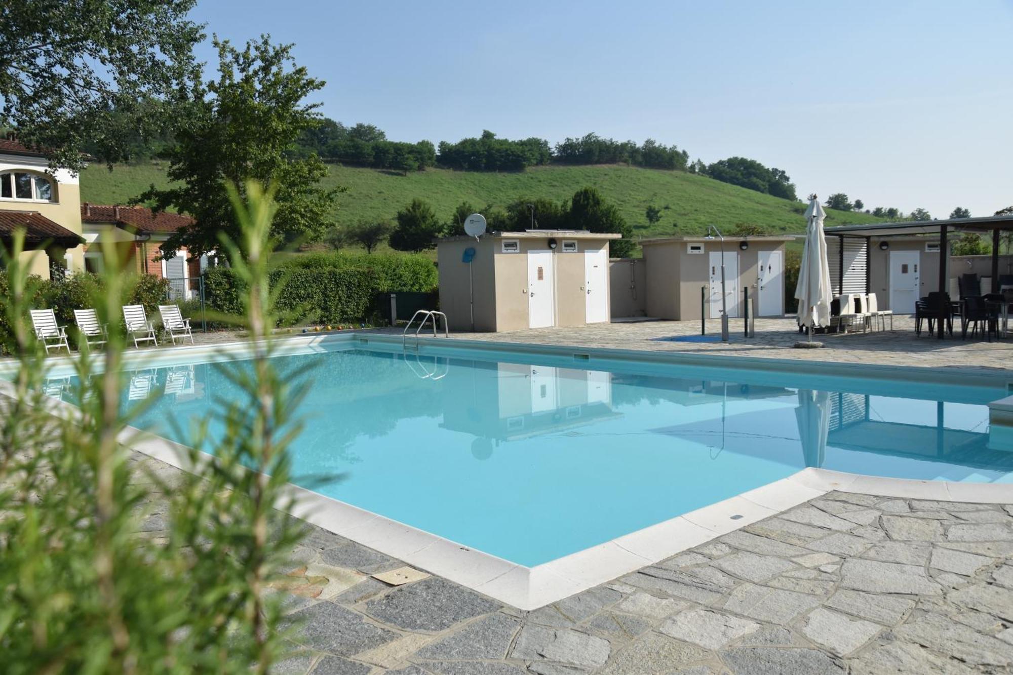 Aura Loving Home Con 4 Posti Letto, Cucina Completa, Terrazzo Ed Un Grande Parco Verde Serravalle d'Asti Exteriör bild